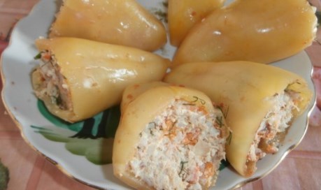 Фаршированный перец мясом, рисом, овощами в мультиварке